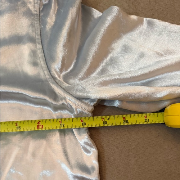 Equipment Femme Ice Blue Women’s XS Crushed Velvet Blouse Silk Blend - Picture 6 of 7